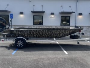 2026 18' AVID 18 COMMANDER