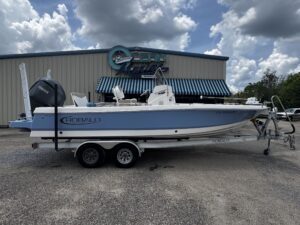 2022 22' Robalo Cayman 226